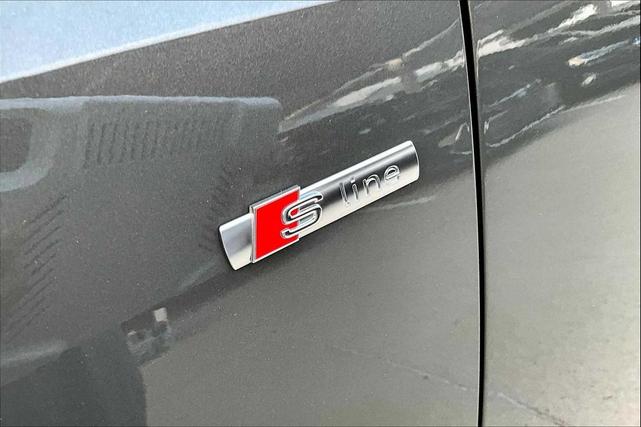 Photo of 2025 Chronos Gray Metallic Audi Q3