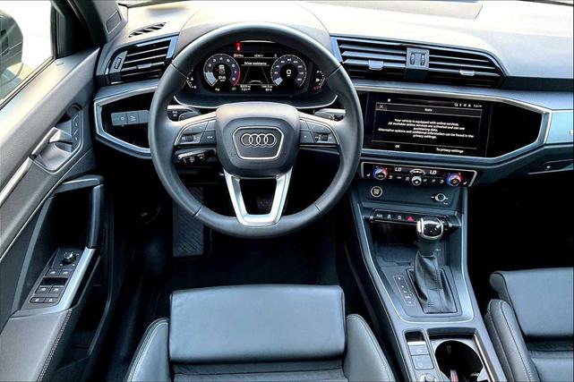 Photo of 2025 Chronos Gray Metallic Audi Q3
