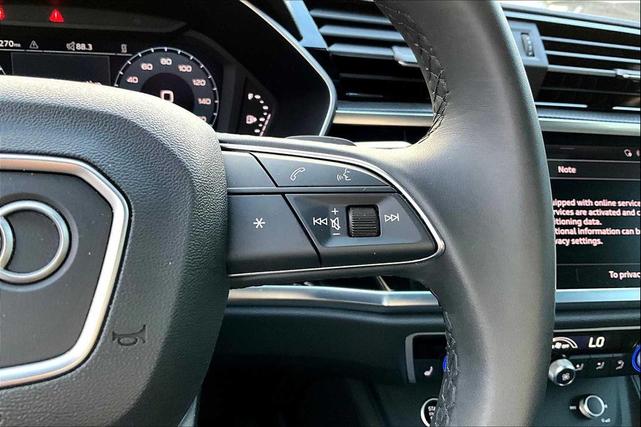 Photo of 2025 Chronos Gray Metallic Audi Q3