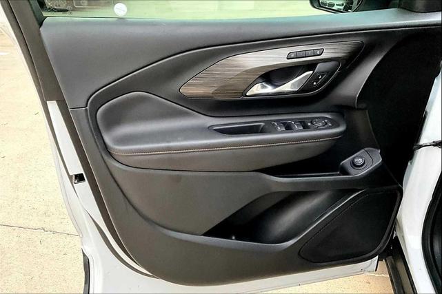 Photo of 2020 Summit White GMC Terrain