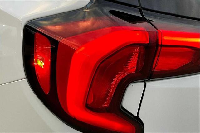 Photo of 2020 Summit White GMC Terrain