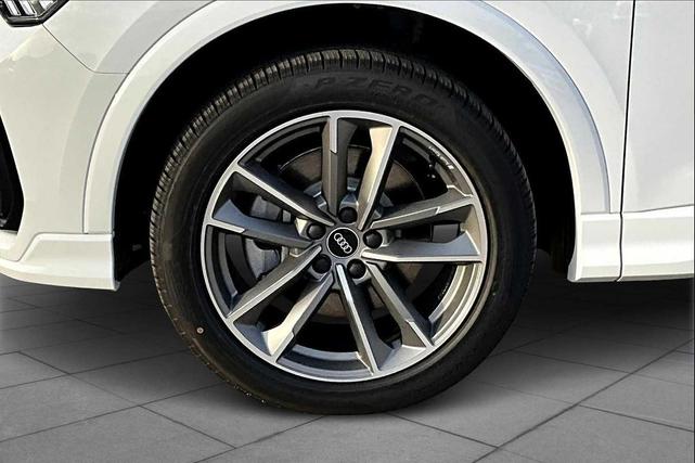 Photo of 2025 Arkona White Audi Q3