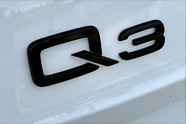 Photo of 2025 Arkona White Audi Q3