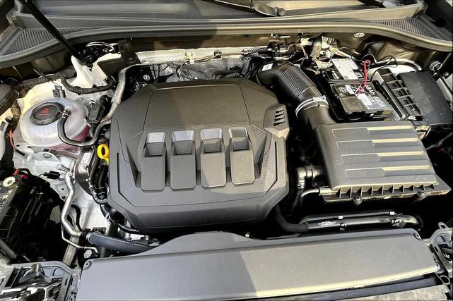Photo of 2025 Arkona White Audi Q3