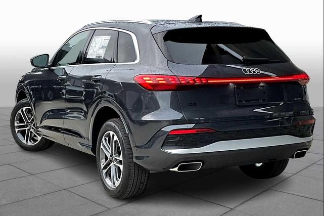 Photo of 2025 Tambora Gray Metallic Audi Q5