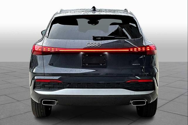 Photo of 2025 Tambora Gray Metallic Audi Q5