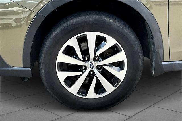 Photo of 2020 Autumn Green Metallic Subaru Outback