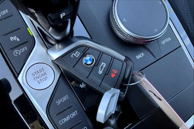 Photo of 2024 Alpine White BMW X3