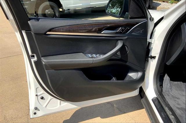 Photo of 2024 Alpine White BMW X3