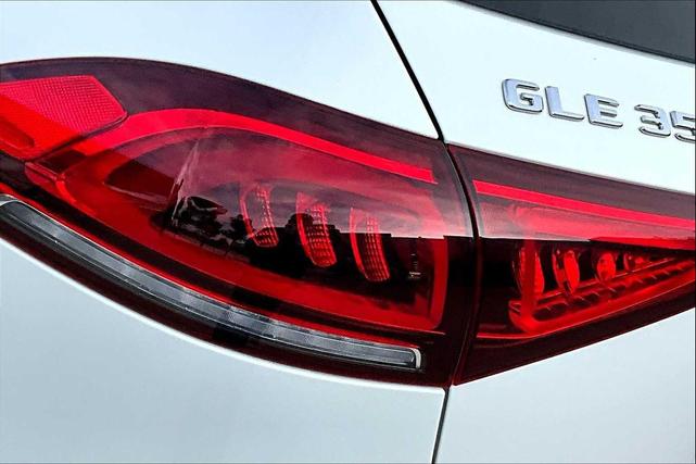 Photo of 2022 WHITE Mercedes-Benz GLE 350