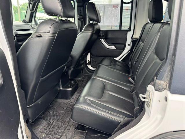 Photo of 2014 Bright White Clearcoat Jeep Wrangler Unlimited