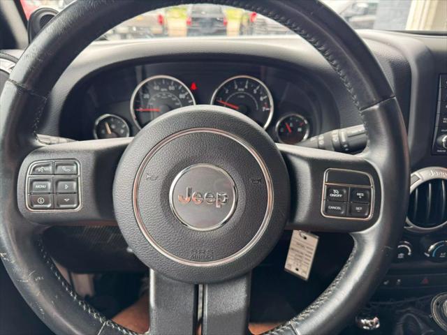 Photo of 2014 Bright White Clearcoat Jeep Wrangler Unlimited