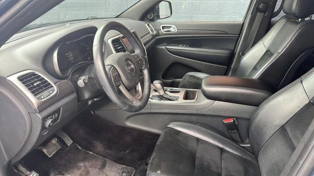 Photo of 2017 Rhino Clearcoat Jeep Grand Cherokee