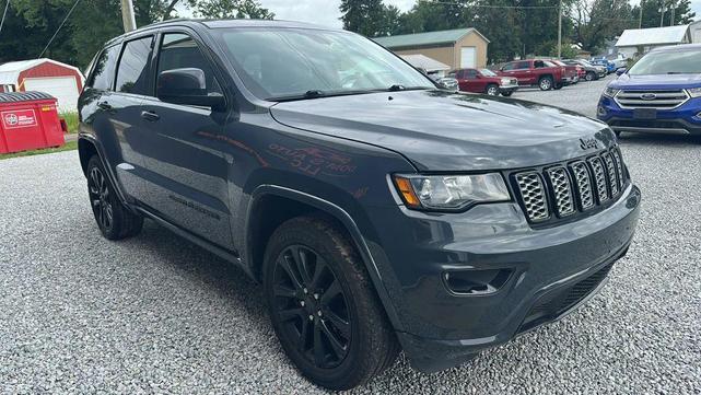 Photo of 2017 Rhino Clearcoat Jeep Grand Cherokee