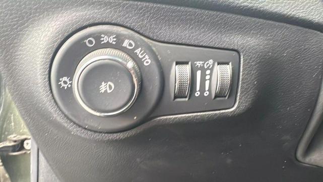 Photo of 2018 Olive Green Pearlcoat Jeep Compass