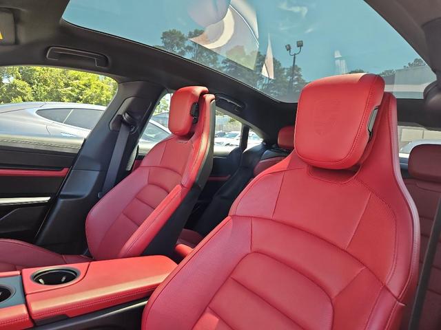 Photo of 2023 White Porsche Taycan