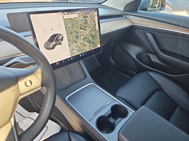 Photo of 2022 Midnight Silver Metallic Tesla Model 3