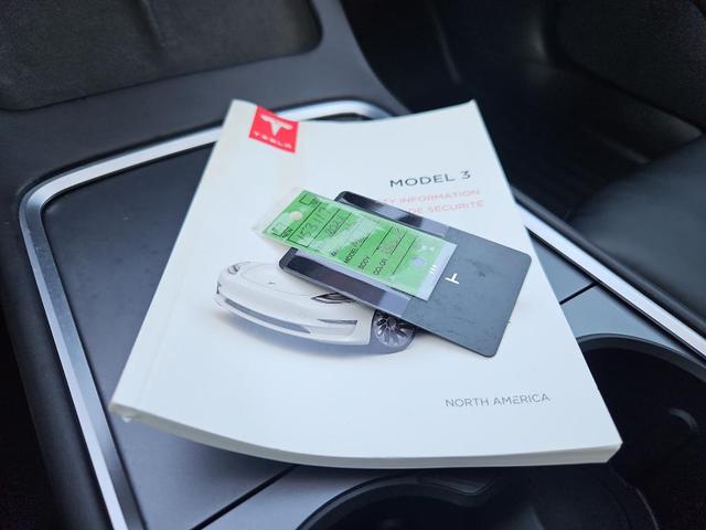 Photo of 2022 Midnight Silver Metallic Tesla Model 3