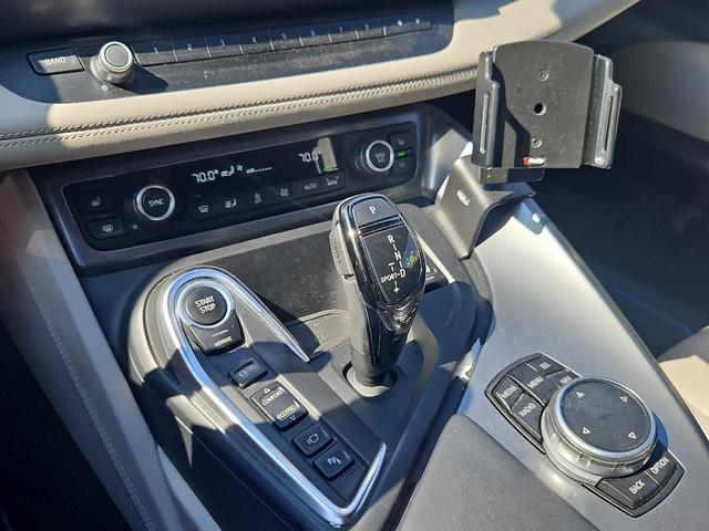 Photo of 2014 Ionic Silver Metallic w/BMW i Frozen Blue Accent BMW i8