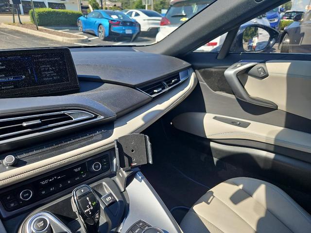 Photo of 2014 Ionic Silver Metallic w/BMW i Frozen Blue Accent BMW i8
