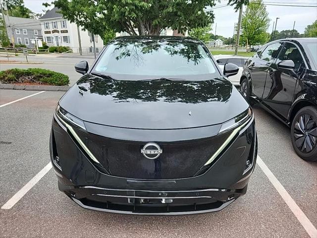 Photo of 2023 Black Diamond Pearl Nissan ARIYA
