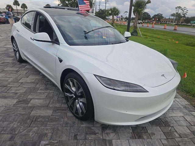 Photo of 2025 Pearl White Multi-Coat Tesla Model 3