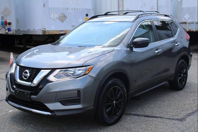 Photo of 2017 Gray Nissan Rogue