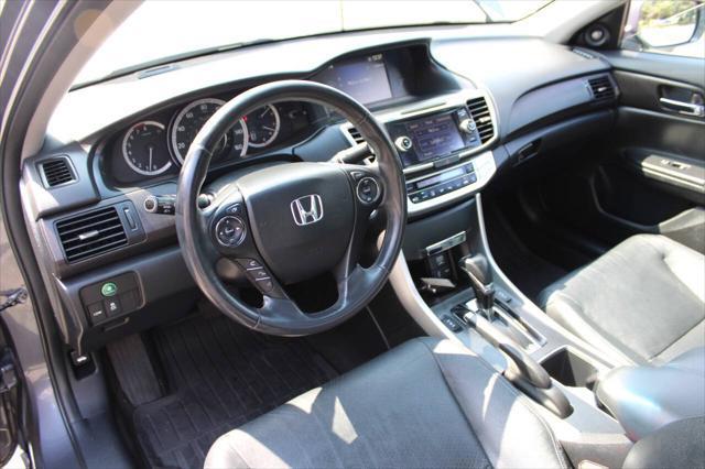 Photo of 2013 Gray Honda Accord