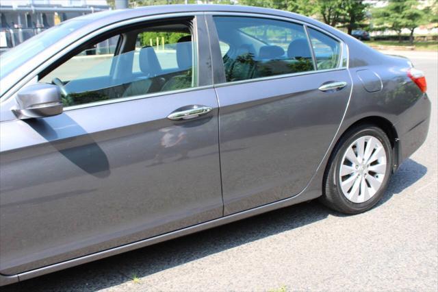 Photo of 2013 Gray Honda Accord