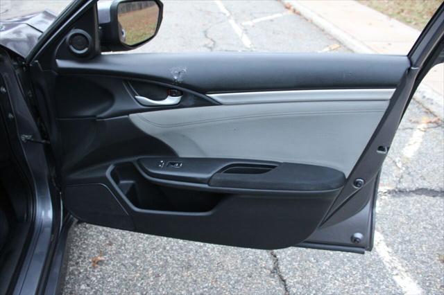 Photo of 2020 Gray Honda Civic