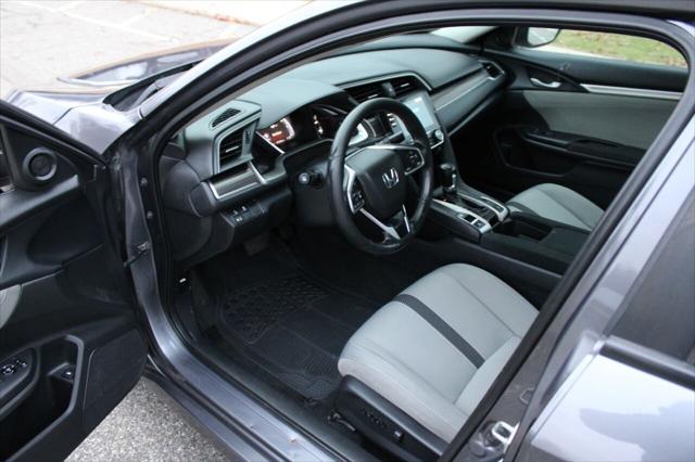 Photo of 2020 Gray Honda Civic