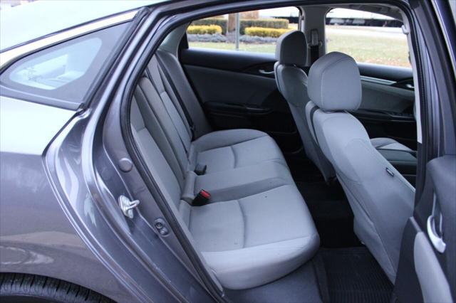 Photo of 2020 Gray Honda Civic