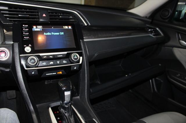 Photo of 2020 Gray Honda Civic