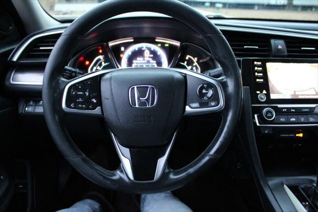Photo of 2020 Gray Honda Civic