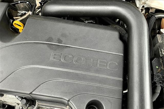 Photo of 2023 Summit White Chevrolet Equinox