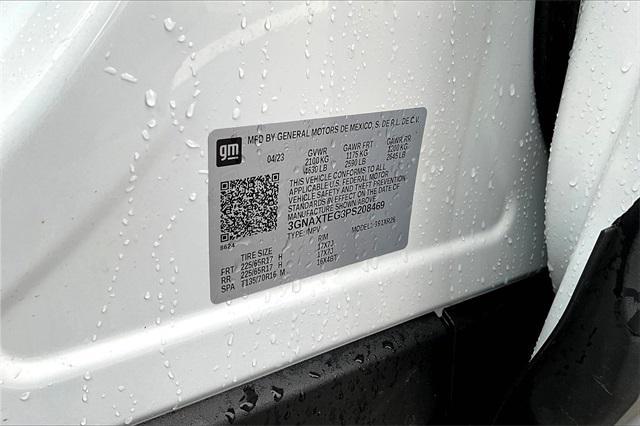 Photo of 2023 Summit White Chevrolet Equinox