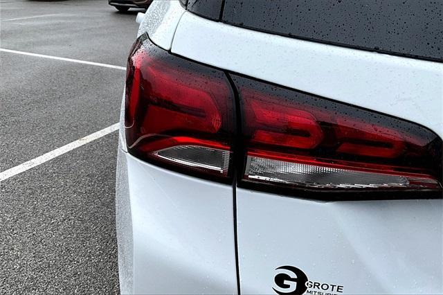Photo of 2023 Summit White Chevrolet Equinox