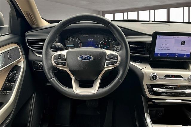 Photo of 2022 Blue Metallic Ford Explorer
