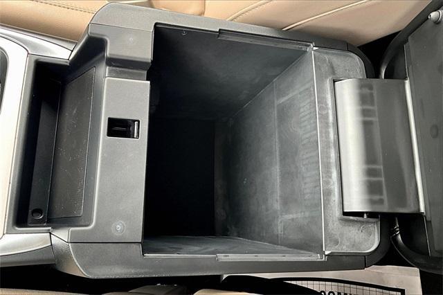 Photo of 2022 Blue Metallic Ford Explorer
