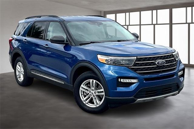 Photo of 2022 Blue Metallic Ford Explorer