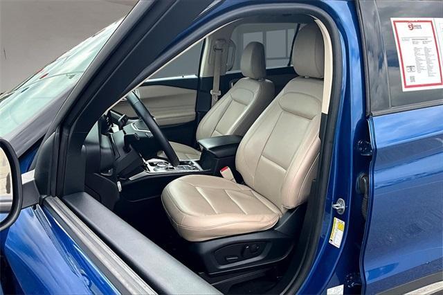 Photo of 2022 Blue Metallic Ford Explorer