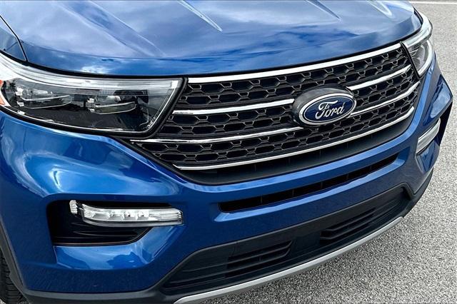 Photo of 2022 Blue Metallic Ford Explorer
