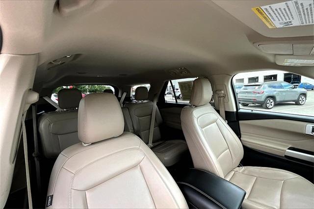 Photo of 2022 Blue Metallic Ford Explorer