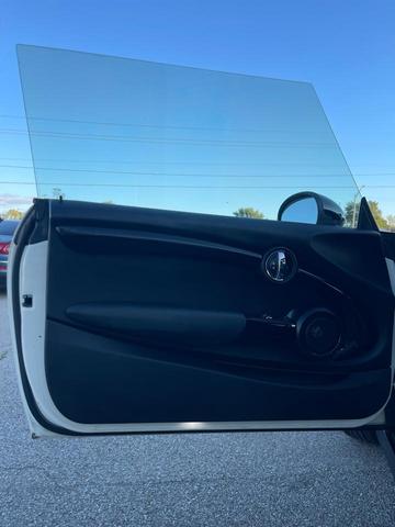 Photo of 2014 Beige MINI Hardtop