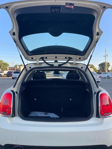 Photo of 2014 Beige MINI Hardtop