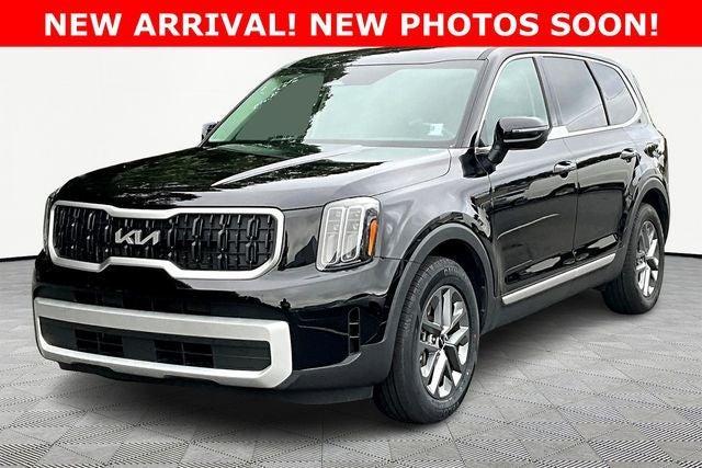 Photo of 2024 Black Kia Telluride