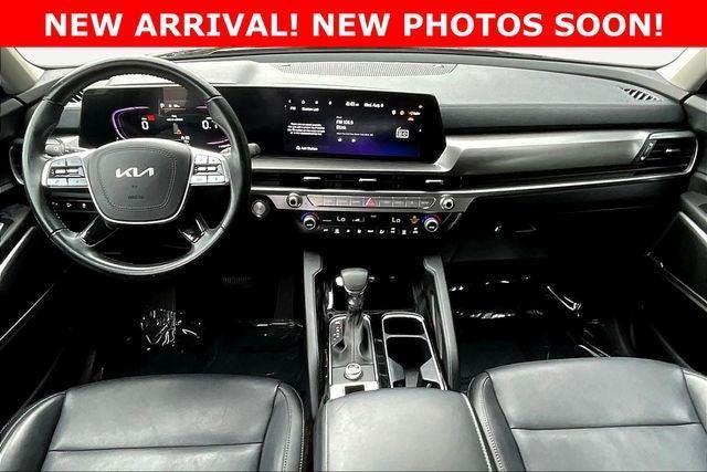 Photo of 2024 Black Kia Telluride
