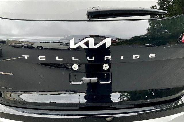 Photo of 2024 Black Kia Telluride