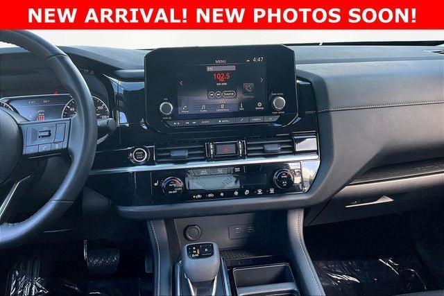 Photo of 2024 Black Nissan Pathfinder