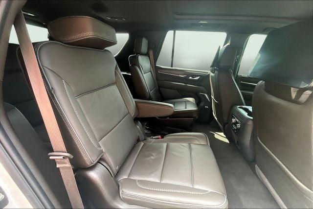 Photo of 2024 White GMC Yukon